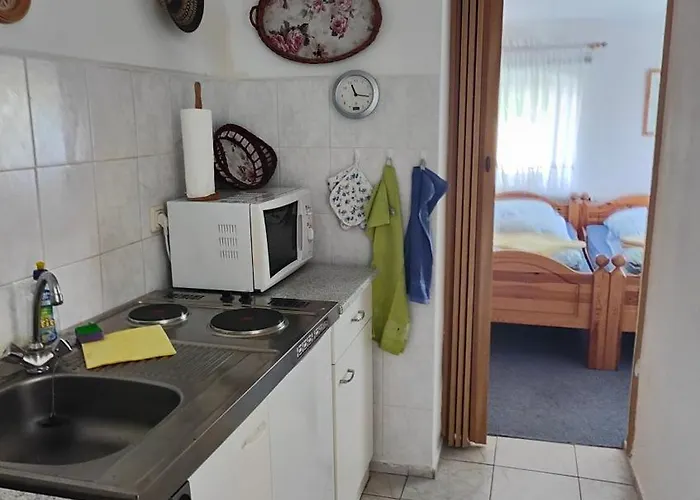 - Altlockwitz * دريسدن